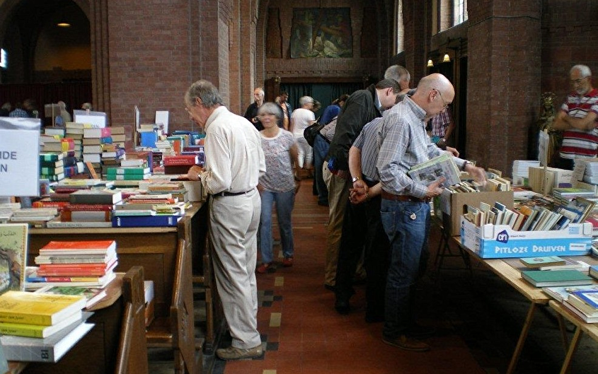 Boeken- en platenmarkt in Roosendaal